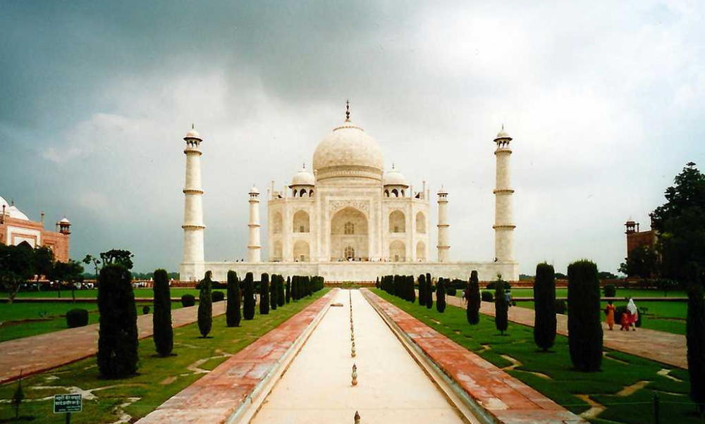 Discover India – Heritage, Culture & Scenic Wonders Discover India: A Journey Through Heritage, Culture, and Scenic Wonders